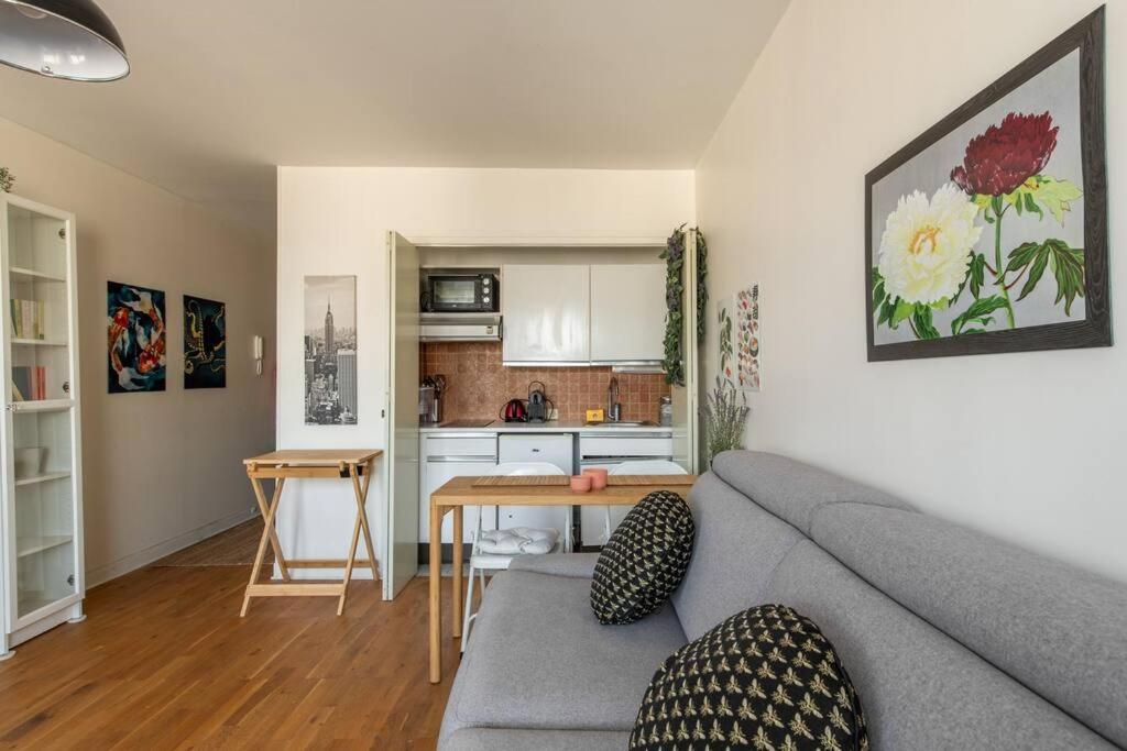 Montparnasse - Cozy Apartment In Montparnasse District Париж Екстериор снимка